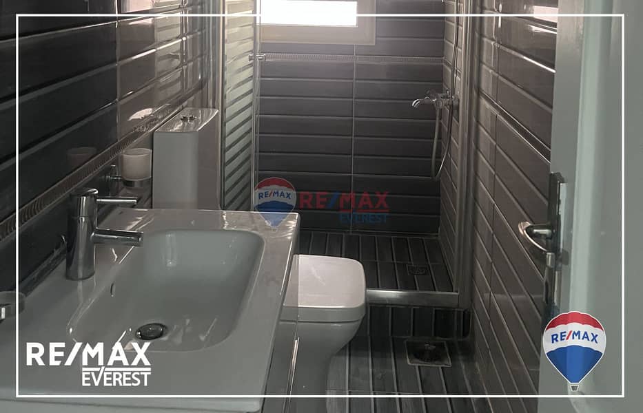 8 WhatsApp Image 2025-09-18 at 12.45. 08 PM (1). jpeg