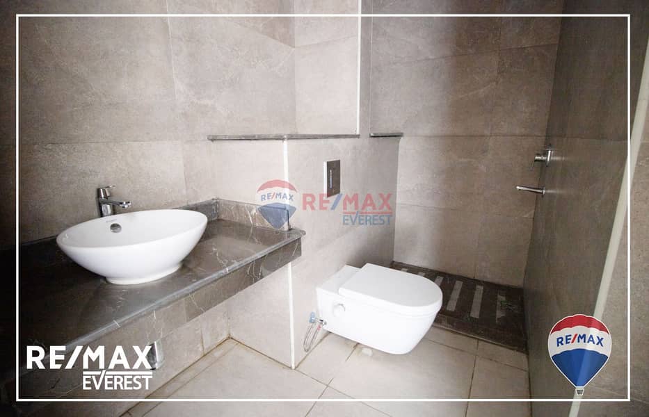 5 WhatsApp Image 2025-10-01 at 12.56. 36 PM. jpeg