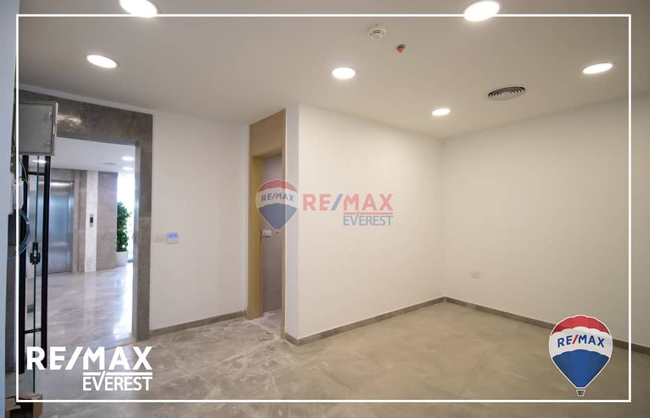 5 WhatsApp Image 2025-10-28 at 1.16. 14 PM (1). jpeg