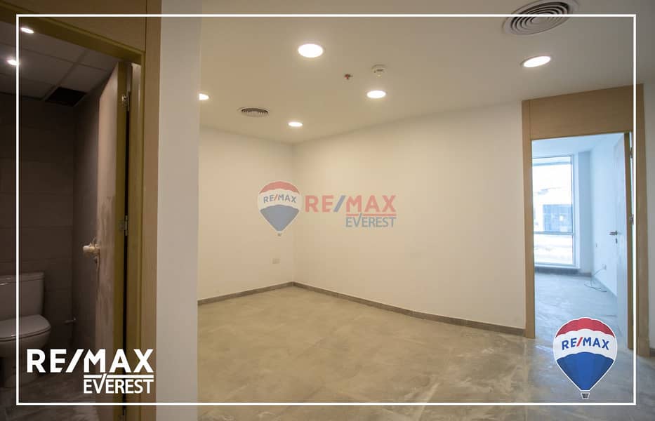 6 WhatsApp Image 2025-10-28 at 1.16. 13 PM (1). jpeg