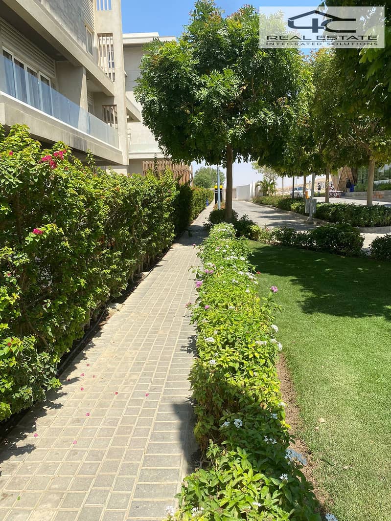 9 WhatsApp Image 2025-10-07 at 15.59. 32 (1). jpeg