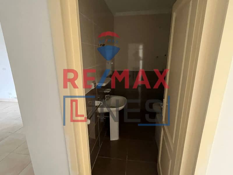 4 WhatsApp Image 2025-11-10 at 2.08. 26 AM (2). jpeg