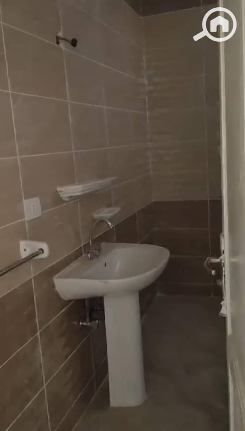 8 WhatsApp Image 2025-11-11 at 1.30. 41 PM. jpeg