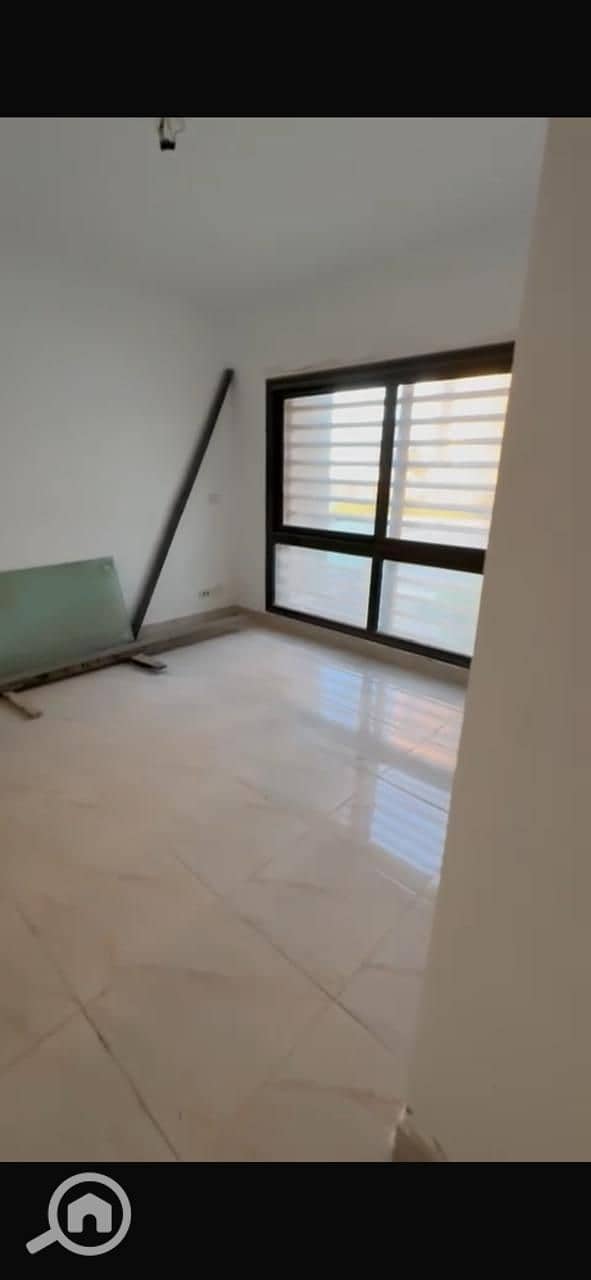 6 ea2ebc70-2b61-4e41-b72b-806265fb2c44. jpg