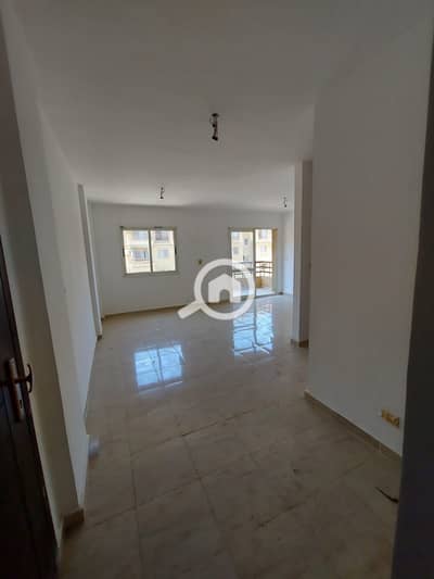 2 Bedroom Apartment for Sale in Madinaty, Cairo - WhatsApp Image 2025-11-09 at 11.36. 41 PM. jpeg 2 Bedroom Apartment for Sale in Madinaty, Cairo - WhatsApp Image 2025-11-09 at 11.36. 41 PM. jpeg