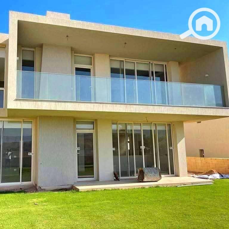 8 560591325_1945617659684069_1788560221226514978_n. jpg