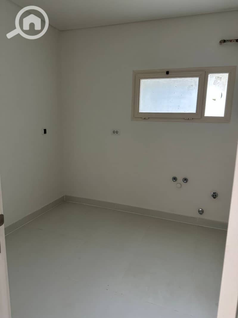 3 58f8f7ce-0bb4-44c0-81c6-cc9358a0c6cb. jpg