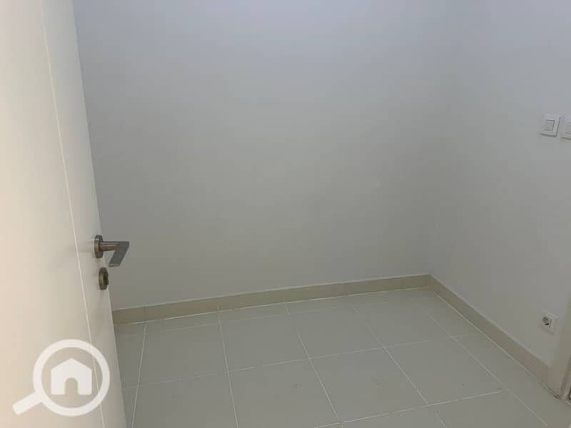 4 64a66b7b-2e9c-453a-9adf-eb7f005b438b. jpg