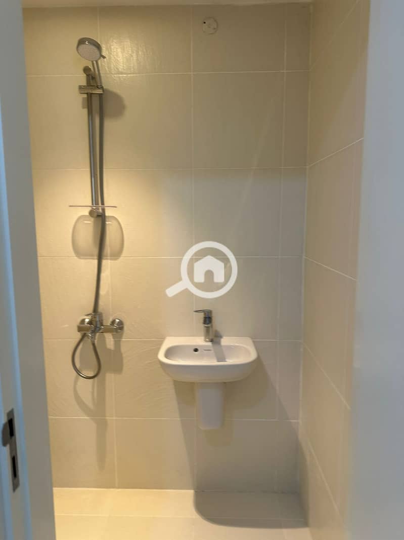 6 616c6aaa-e438-4567-9457-adf96390e122. jpg