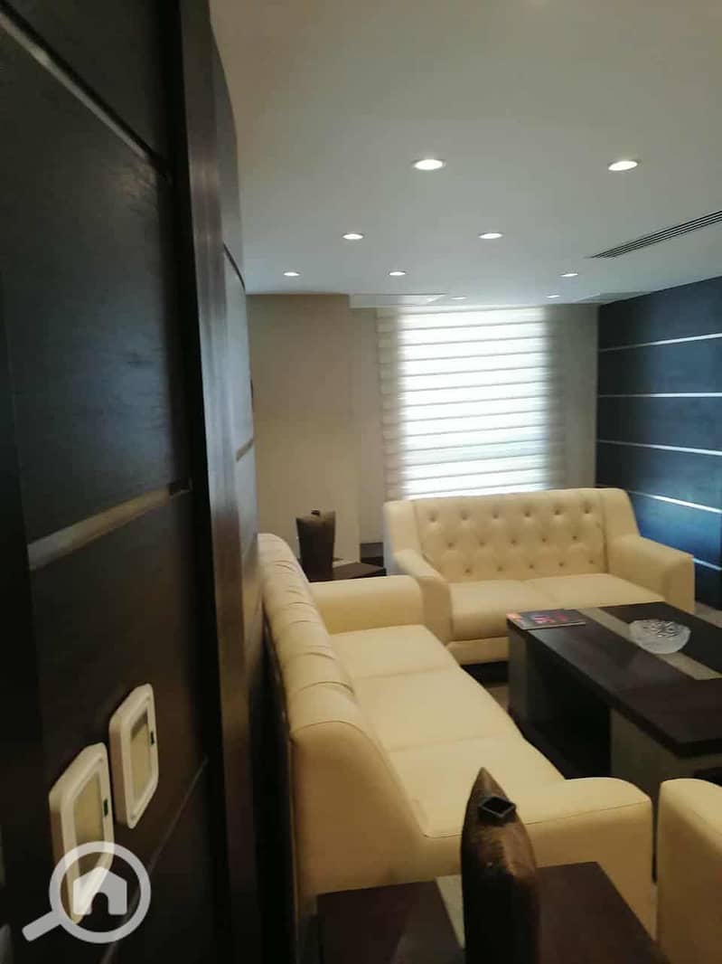 11 51d59059-f40a-4a65-b5a5-3d82633f4cfb. jpg