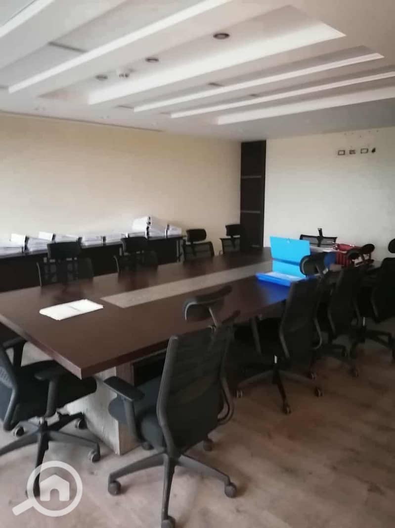 25 e0b8f2d6-bcb6-4954-bd30-58b53b6d8aad. jpg