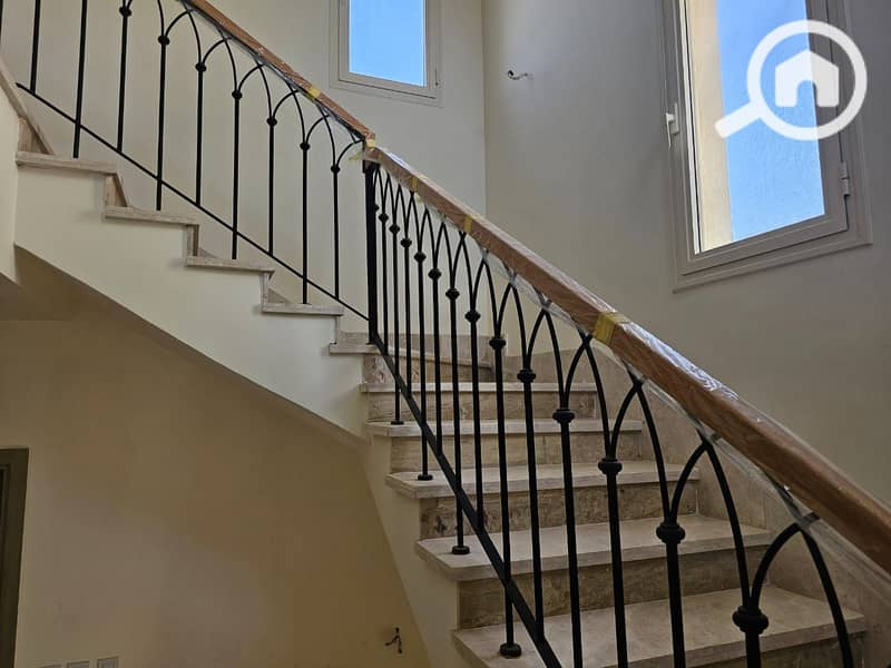 5 7e4a1f25-9f5a-47bb-b74b-7897039086c9. jpg