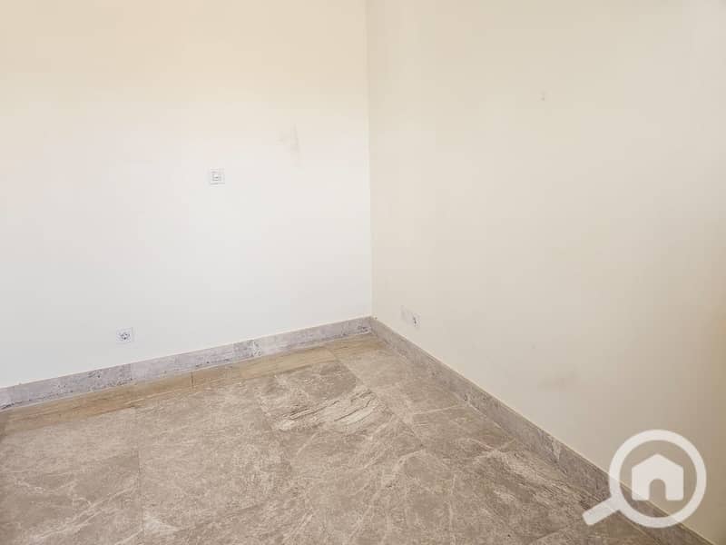 8 06de364b-8d87-4f04-9074-7118ff208339. jpg