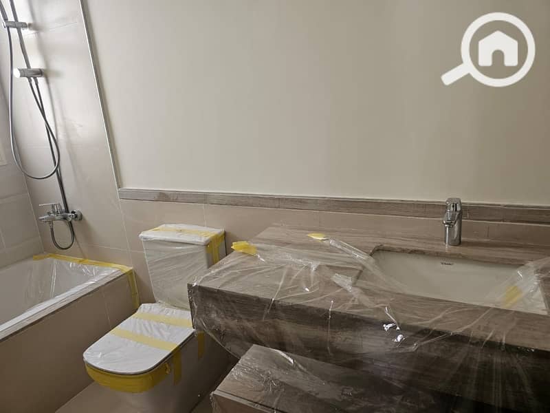 10 70172b50-a2ca-4043-8079-40c3a41c88f6. jpg