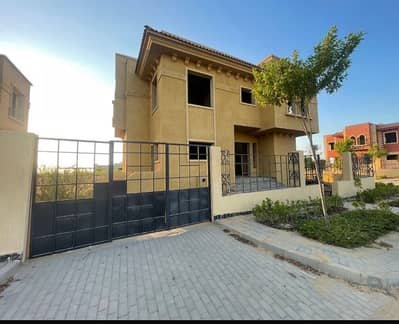 8 Bedroom Villa for Sale in Sheikh Zayed, Giza - Stand Alone Villa 8 Bedroom Villa for Sale in Sheikh Zayed, Giza - Stand Alone Villa