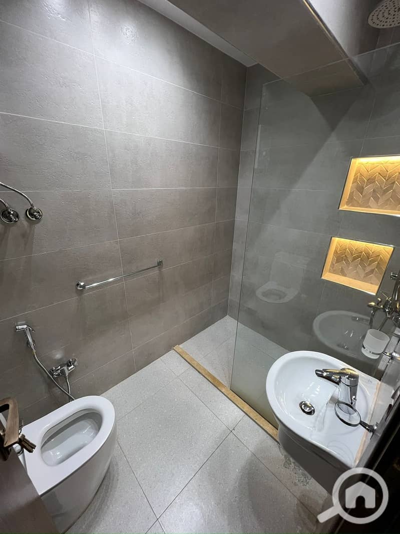 4 16a866c2-d8f7-48b3-b3b8-ae08b9c80664. jpeg