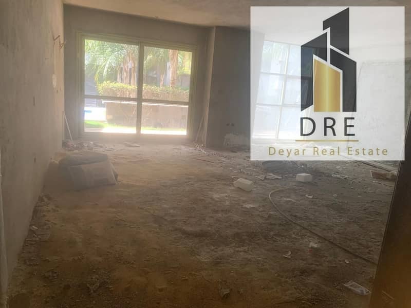 4 31f33fa4-3400-4e23-9133-8a2dc996e724. jpg