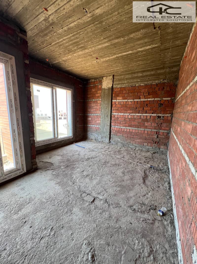 10 WhatsApp Image 2025-11-11 at 14.15. 51. jpeg