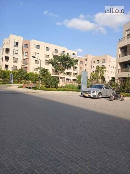 10 c41b572e-3cf9-4afe-9e06-fa97b3c86700. jpeg