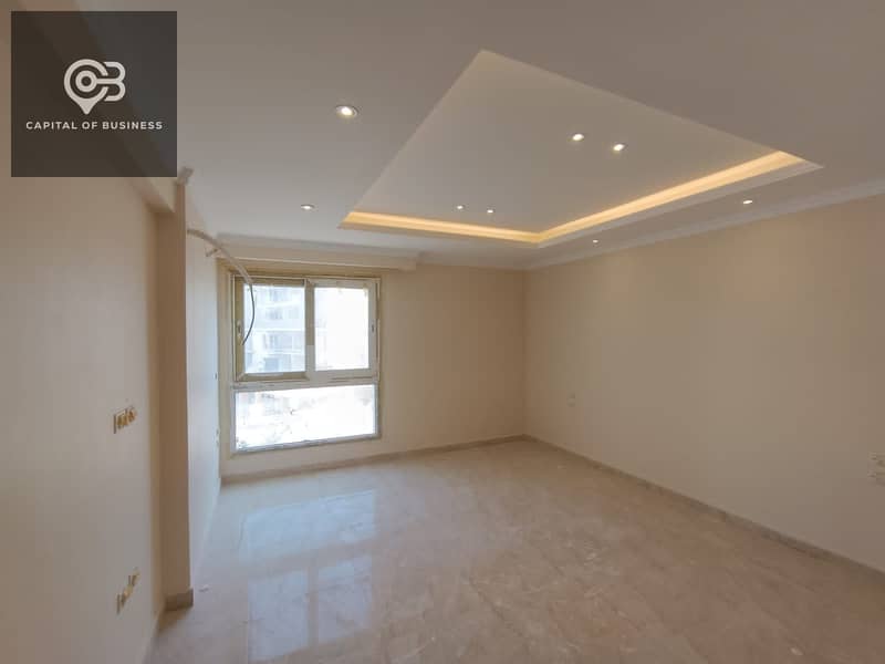 7 86f90652-1084-493e-a42f-ccc0e25d3ebd. jpg