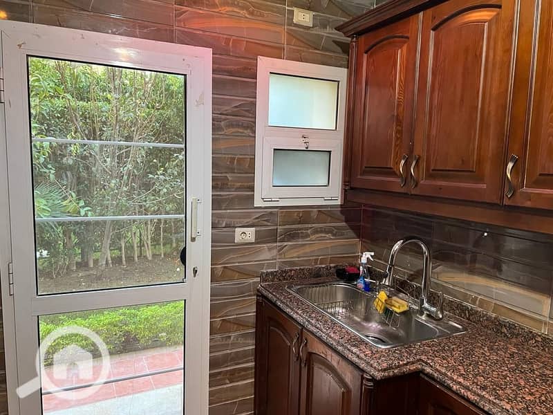 2 1c84bf77-2f50-467c-a023-6630771354ec. jpg