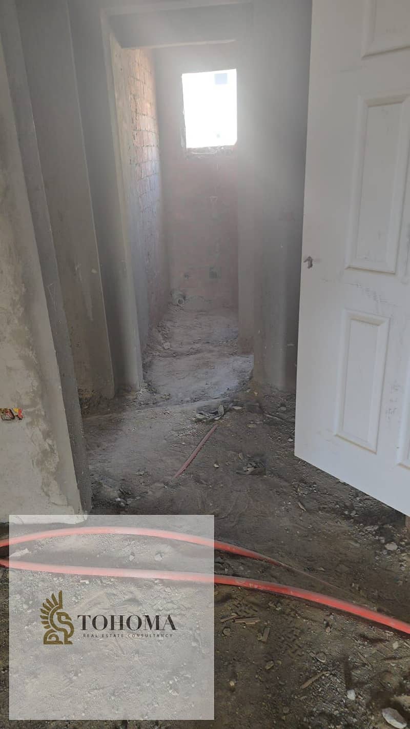 8 fb697d48-07d7-4299-8074-5cff79e2bda9. jpg