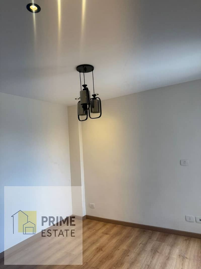 5 WhatsApp Image 2025-11-11 at 14.28. 19_f2d5d5f7. jpg