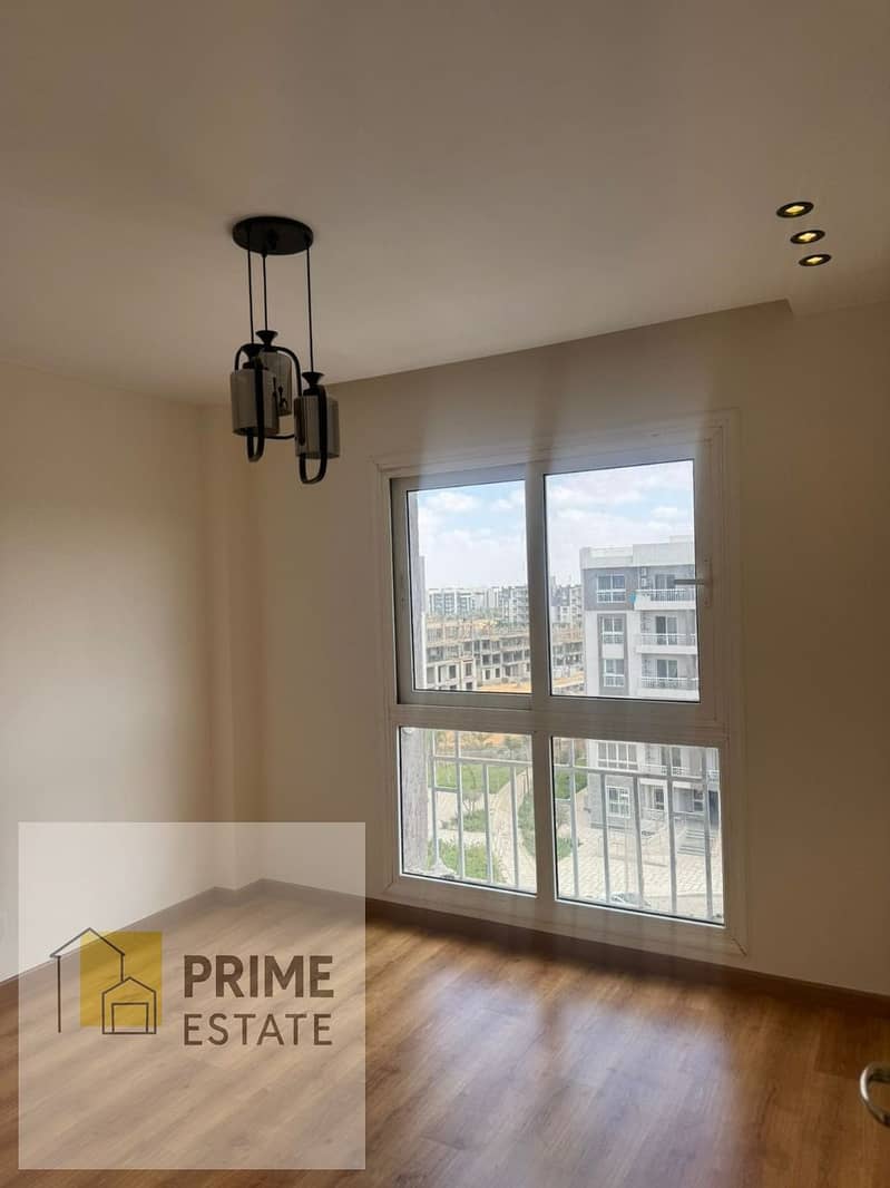 10 WhatsApp Image 2025-11-11 at 14.28. 18_8e0416ce. jpg