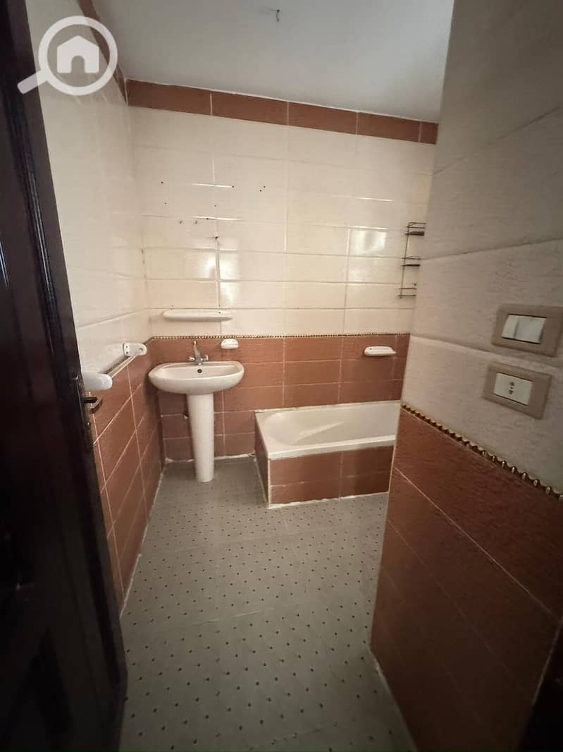 5 580106332_1141719488129854_9215481925316778107_n. jpg