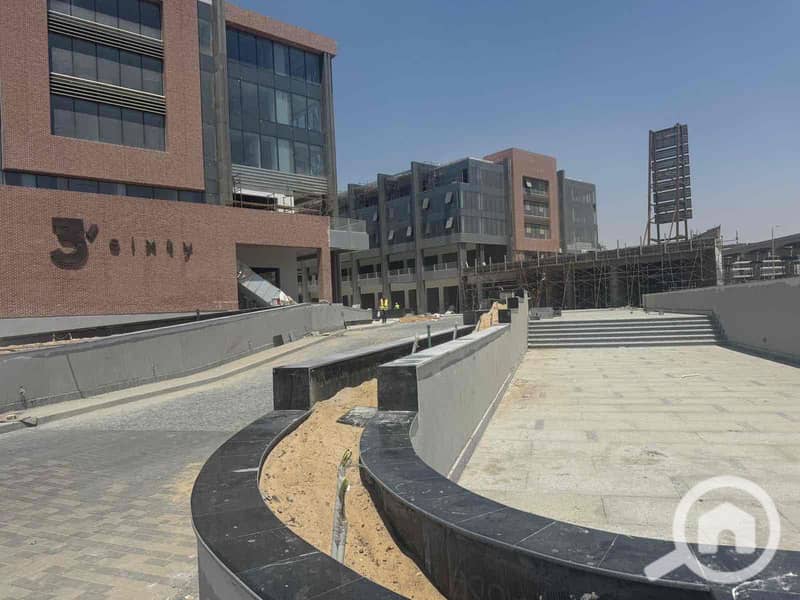 3 2a121c2f-7403-4b41-8089-ff03f137c489. jpg