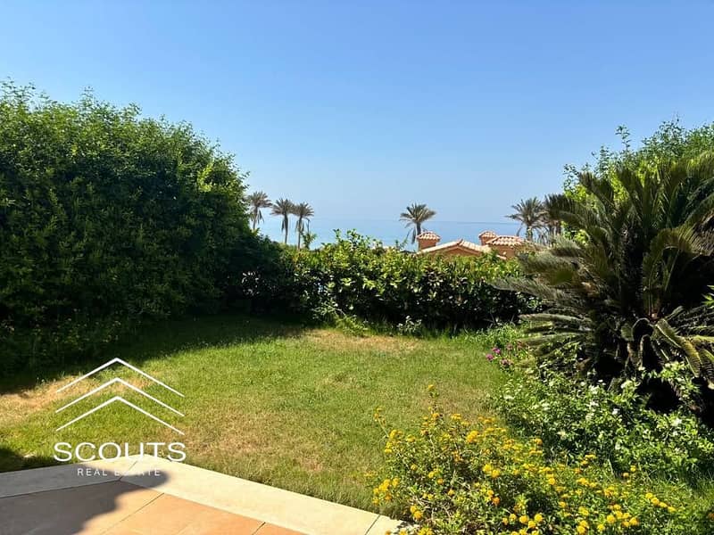 8 475637463_3904016329816366_2995627665805543934_n. jpg