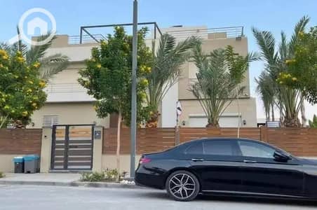 فیلا 6 غرف نوم للبيع في 6 أكتوبر، الجيزة - WhatsApp Image 2025-01-26 at 7.56. 06 PM. jpeg