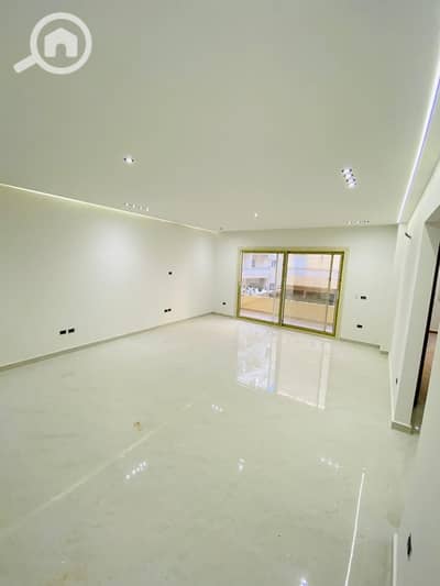 شقة 3 غرف نوم للايجار في القاهرة الجديدة، القاهرة - IMG-20251111-WA0118. jpg