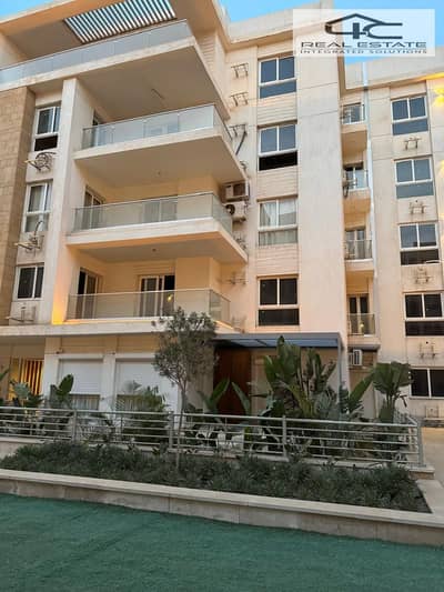 شقة 4 غرف نوم للبيع في 6 أكتوبر، الجيزة - 461283985_934631751833749_5477886953036714561_n. jpg