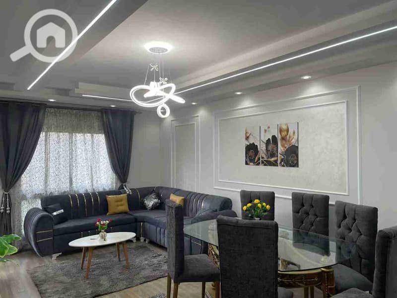 1000186469. jpg 1000186469. jpg