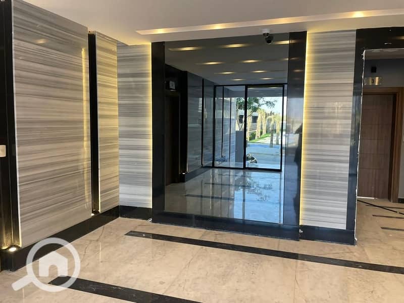 3 4373b13b-9115-41e4-861a-da7341a41cff. jpg