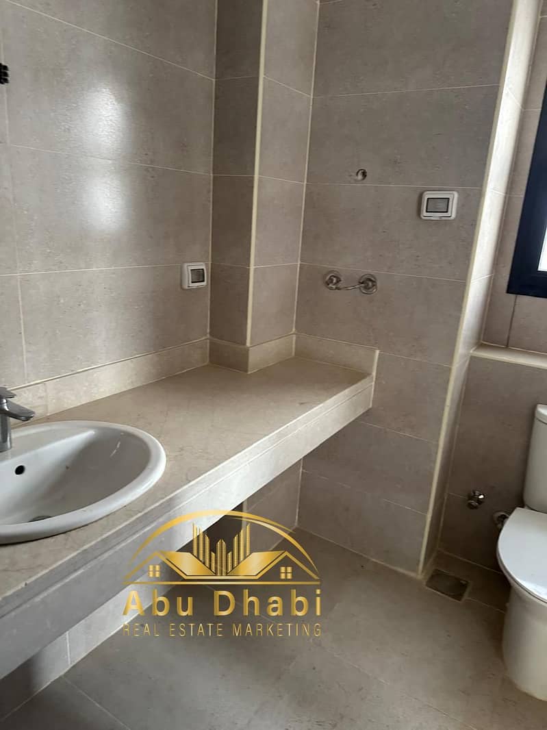 5 579625941_1442641557865494_9010307426265985235_n. jpg