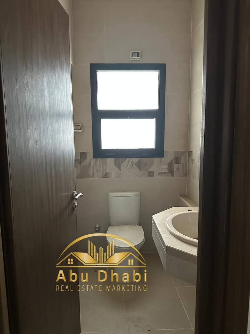 8 581107941_1442641661198817_6018398046549712720_n. jpg