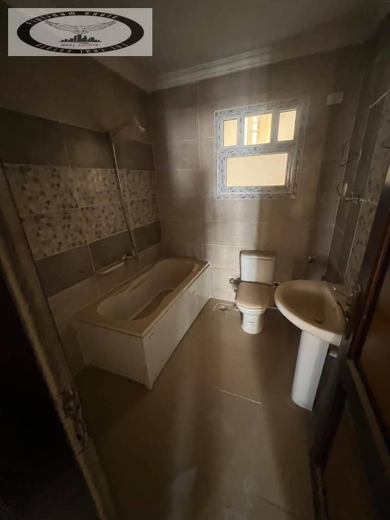 10 b3f5dfc1-7479-4341-9048-361f5d57ac73. jpg