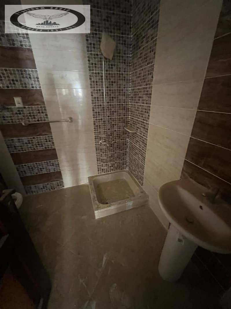 12 9324060f-8bfd-4349-8ae0-a3d87640cba9. jpg