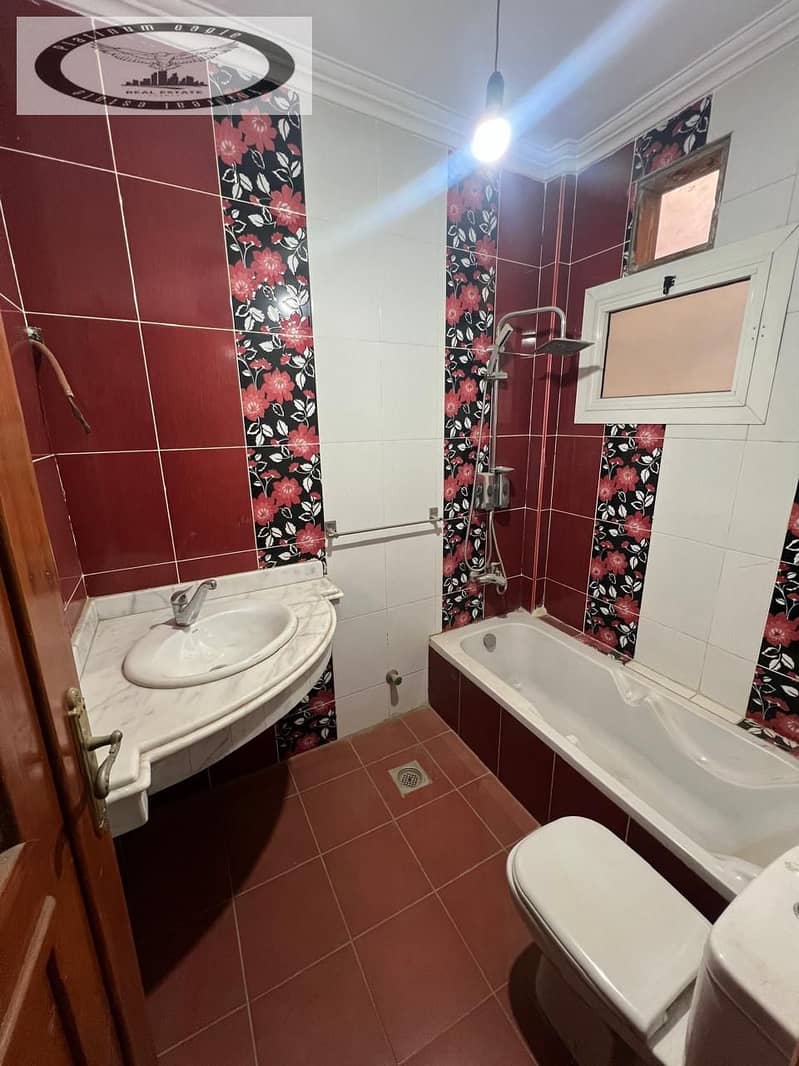 8 467e6920-1a1d-4bef-94f9-2146bdfd25eb. jpg