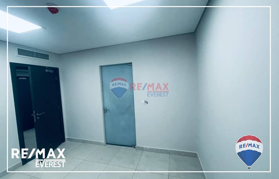 8 WhatsApp Image 2025-11-11 at 3.19. 30 PM (1). jpeg