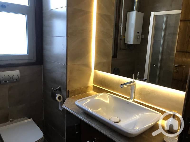 4 165a3299-f719-45c0-b70e-976efefb0bb3. jpg