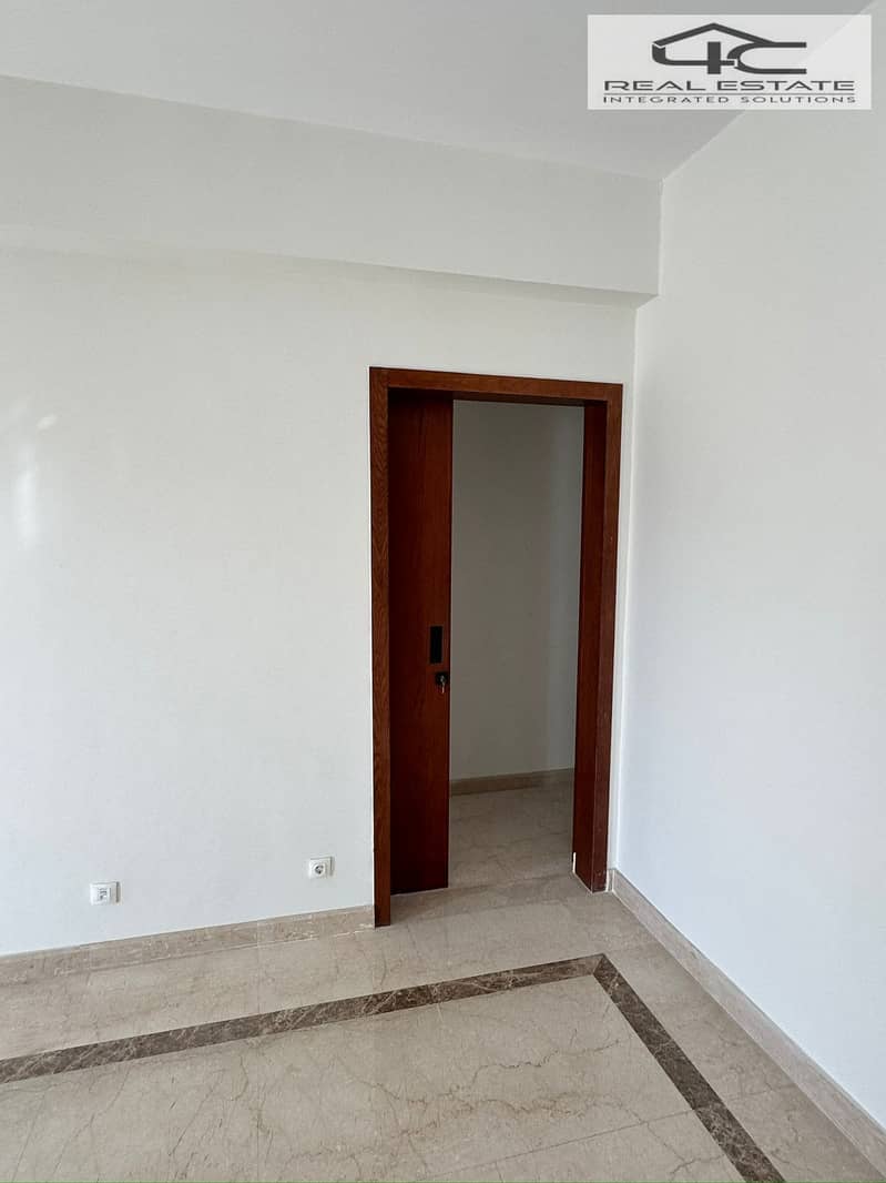 4 WhatsApp Image 2025-11-11 at 15.27. 04 (2). jpeg