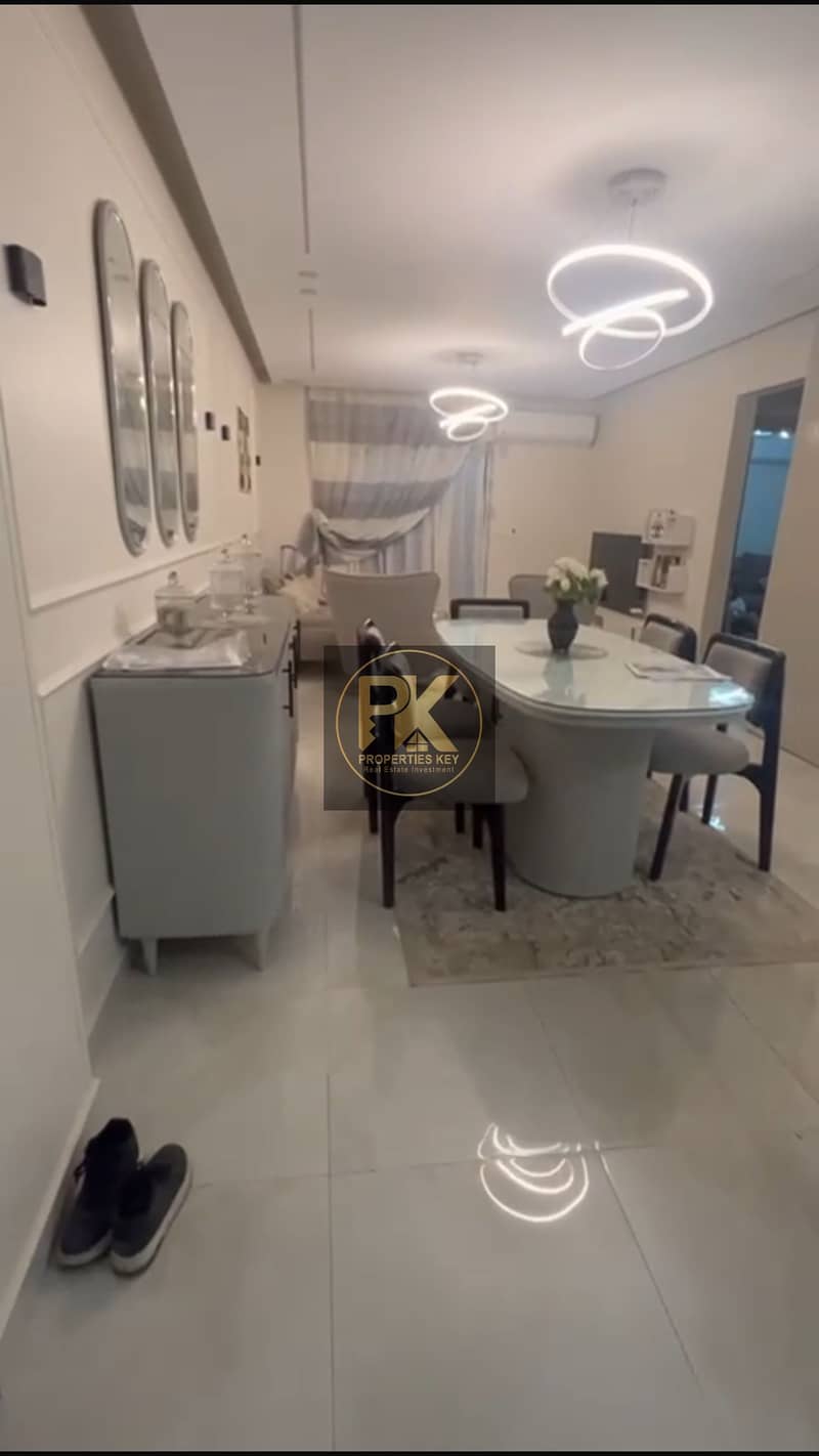 5 72ED6256-8195-4B16-BCCB-56D944FE3CB0. png