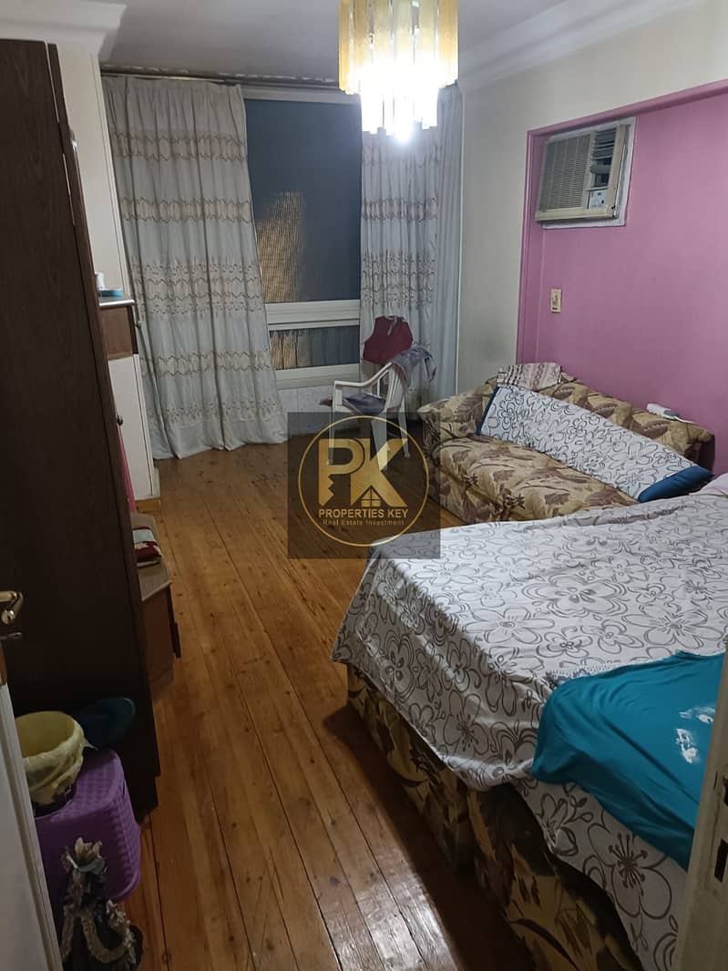 8 cec1e698-3a3e-49a5-ade7-daf2aa8a8550. jpg