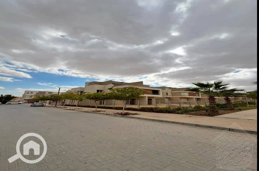 4 Background (13). png