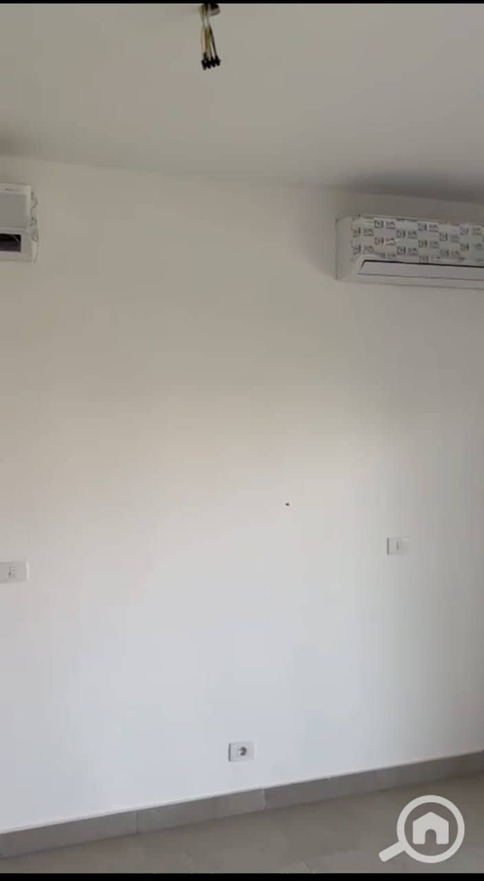 5 dc0b98da-0166-43ae-927a-01baece38ea0. jpg