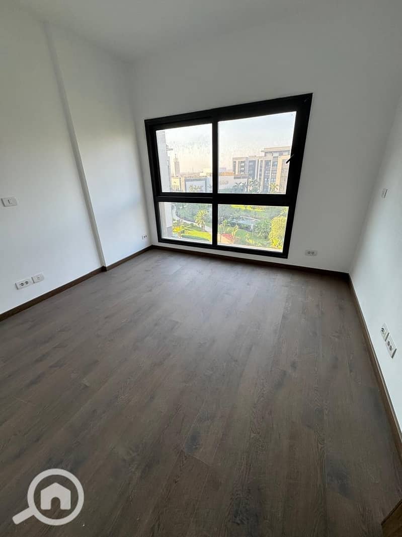 9 f28045d3-0d23-4376-9425-7a5fdc92232a. jpg