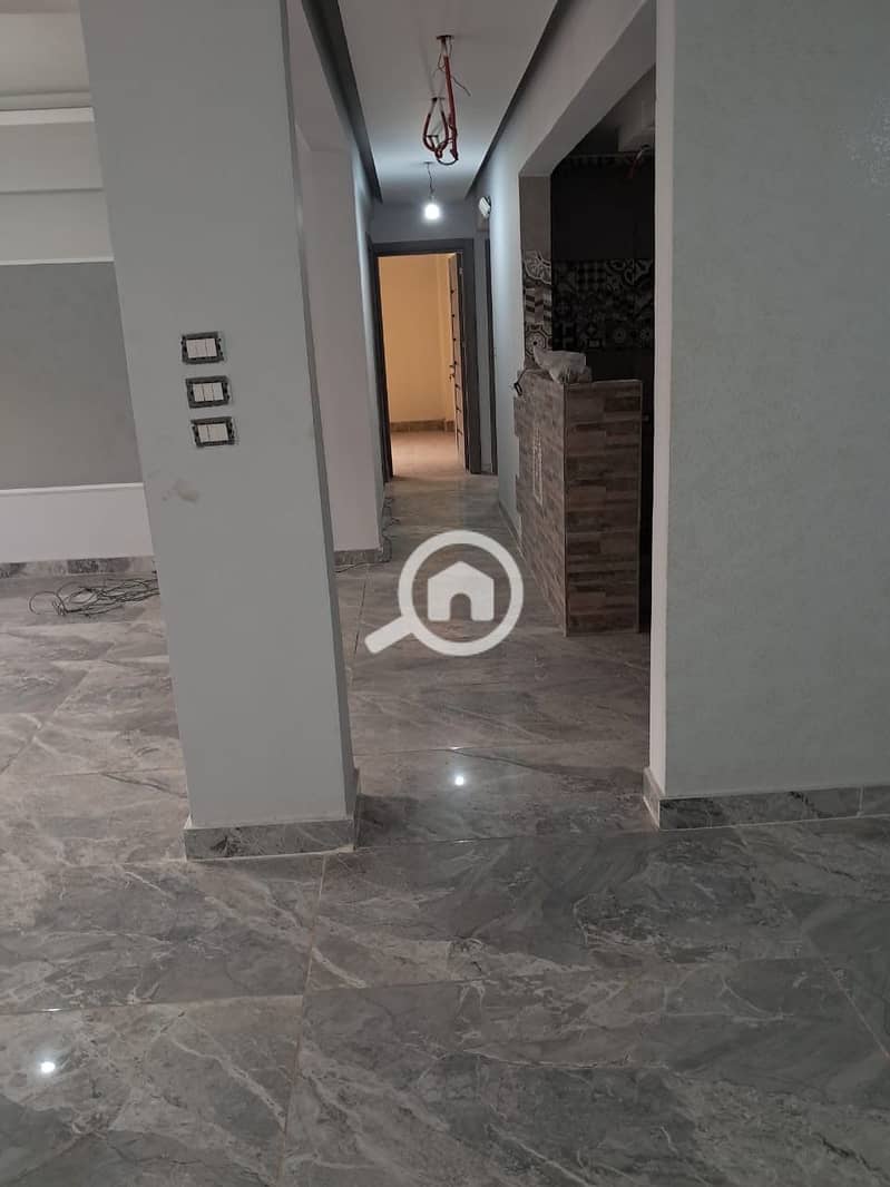 12 4b2d9ecb-d9c8-435c-89ed-1410aaae2b50. jpeg